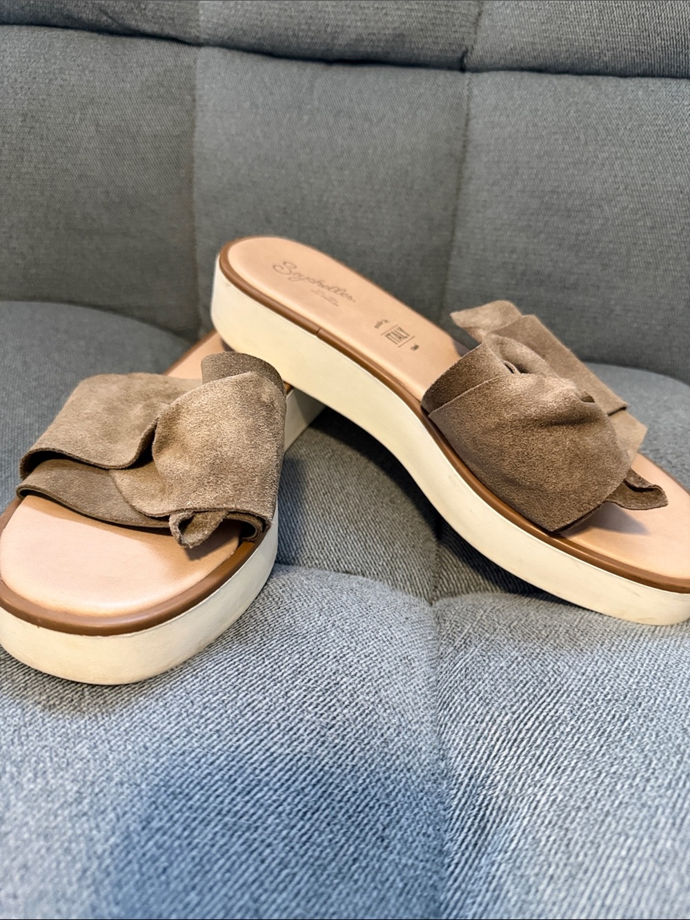Seychelles Coast Taupe Suede Knotted Platform Slide Sandals - Size 9